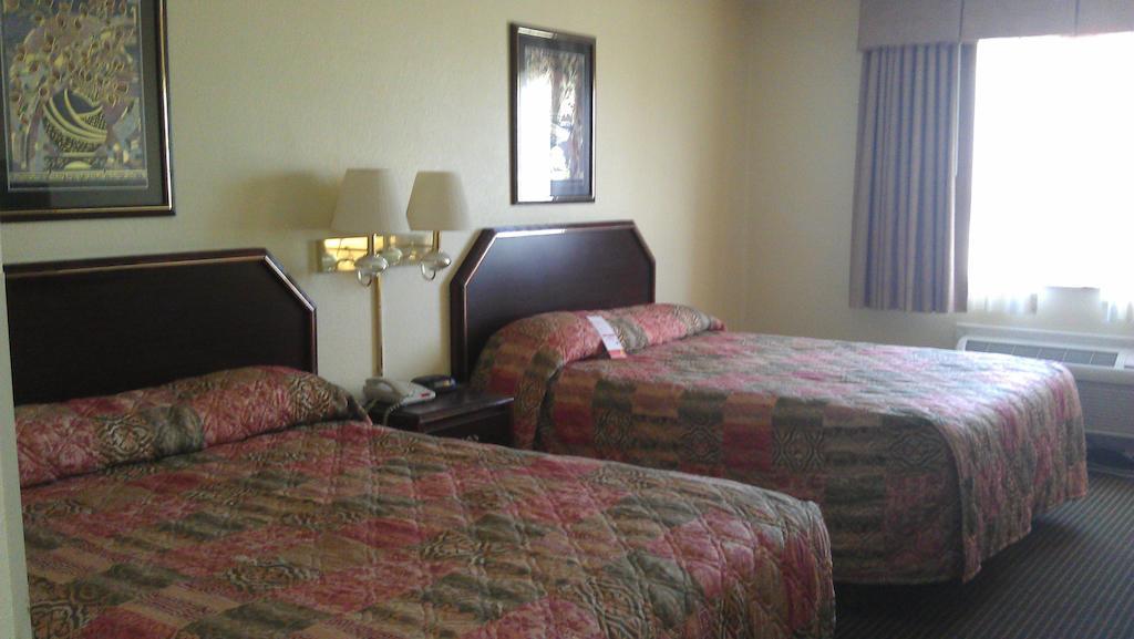 Super 8 By Wyndham Burleson Fort Worth Area Phòng bức ảnh
