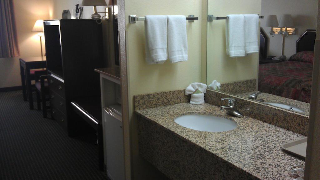 Super 8 By Wyndham Burleson Fort Worth Area Phòng bức ảnh