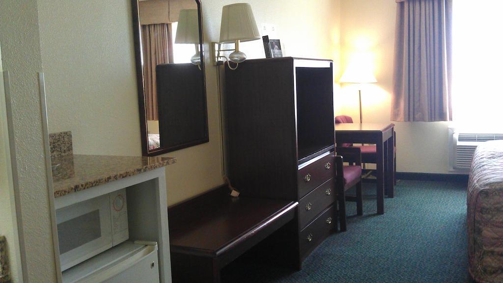 Super 8 By Wyndham Burleson Fort Worth Area Phòng bức ảnh